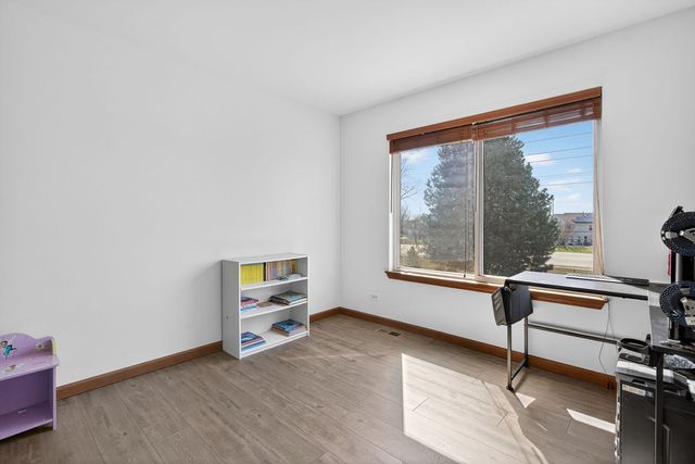 2993 Stirling Court, Montgomery, IL 60538