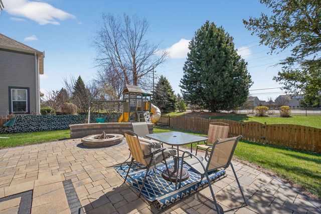 2993 Stirling Court, Montgomery, IL 60538