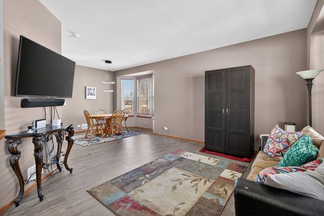 2993 Stirling Court, Montgomery, IL 60538