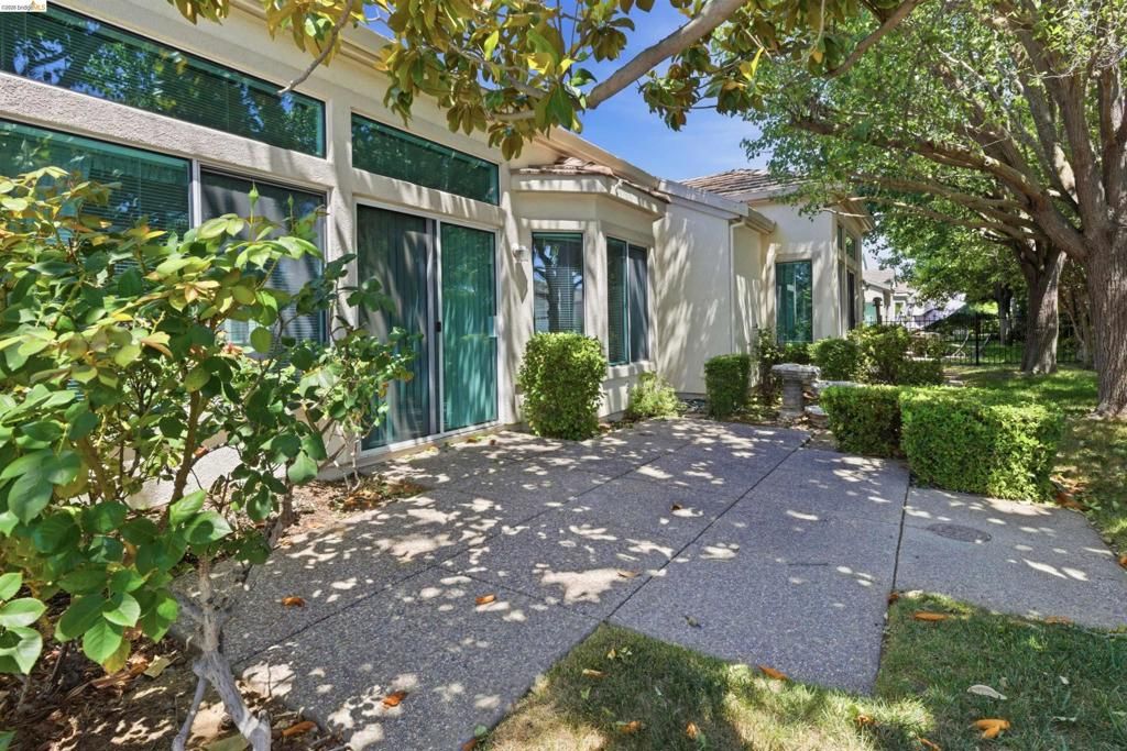 Image 7 of property listing at 362 Ruby Terrace, Brentwood, CA 94513