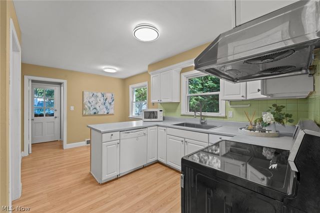 2127 Lyndway Road, Beachwood, OH 44122
