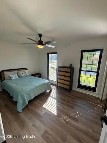 10911 Falkirk Rd, Louisville, KY 40243