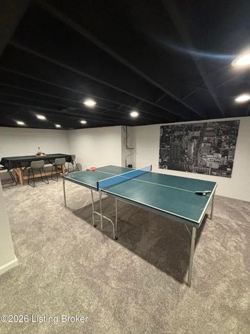 10911 Falkirk Rd, Louisville, KY 40243