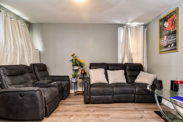 136 Commonwealth Rd, Wayland, MA 01778