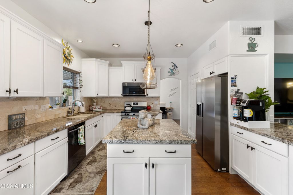 Image 20 of property listing at 1753 E BOSTON Circle, Chandler, AZ 85225