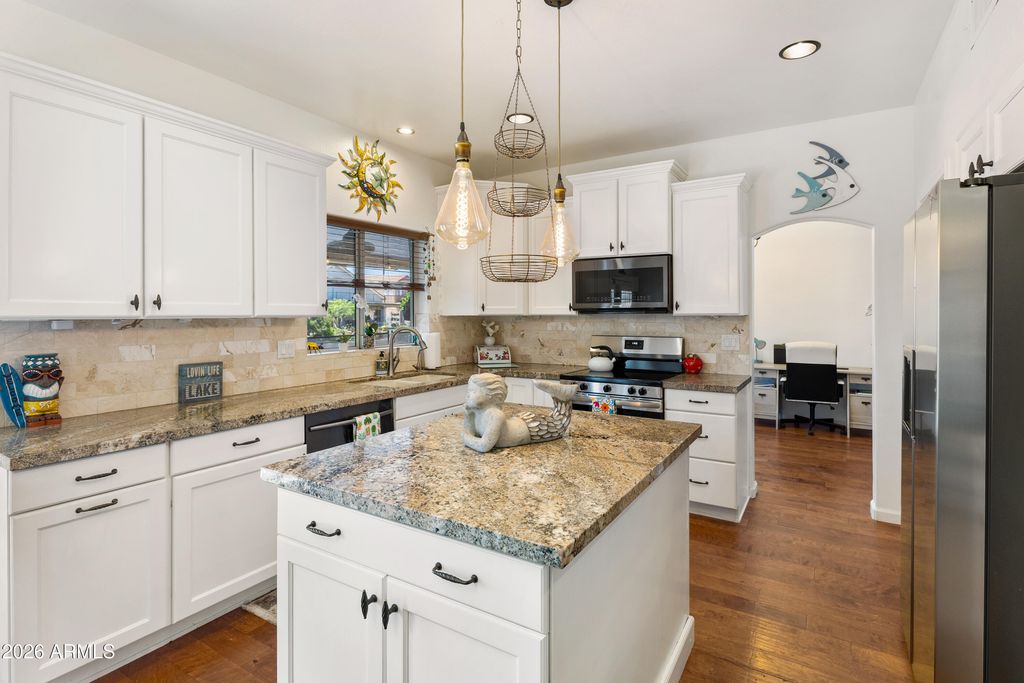 Image 21 of property listing at 1753 E BOSTON Circle, Chandler, AZ 85225