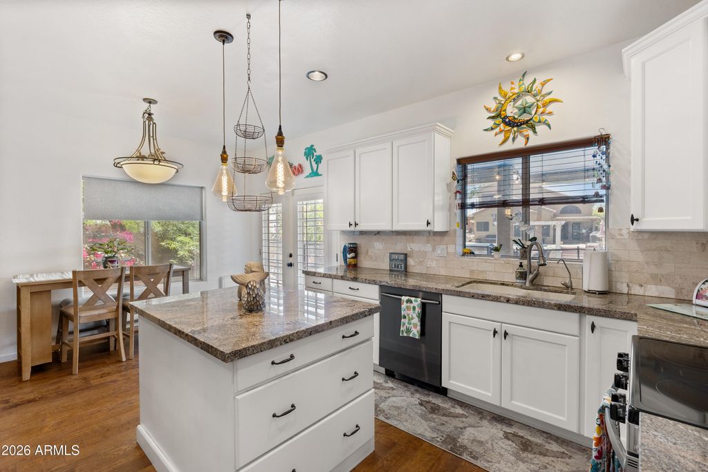 Image 22 of property listing at 1753 E BOSTON Circle, Chandler, AZ 85225