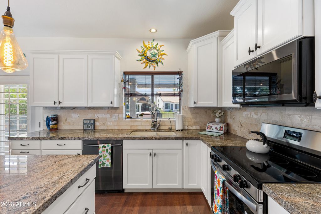 Image 23 of property listing at 1753 E BOSTON Circle, Chandler, AZ 85225