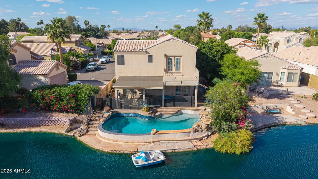Image 7 of property listing at 1753 E BOSTON Circle, Chandler, AZ 85225