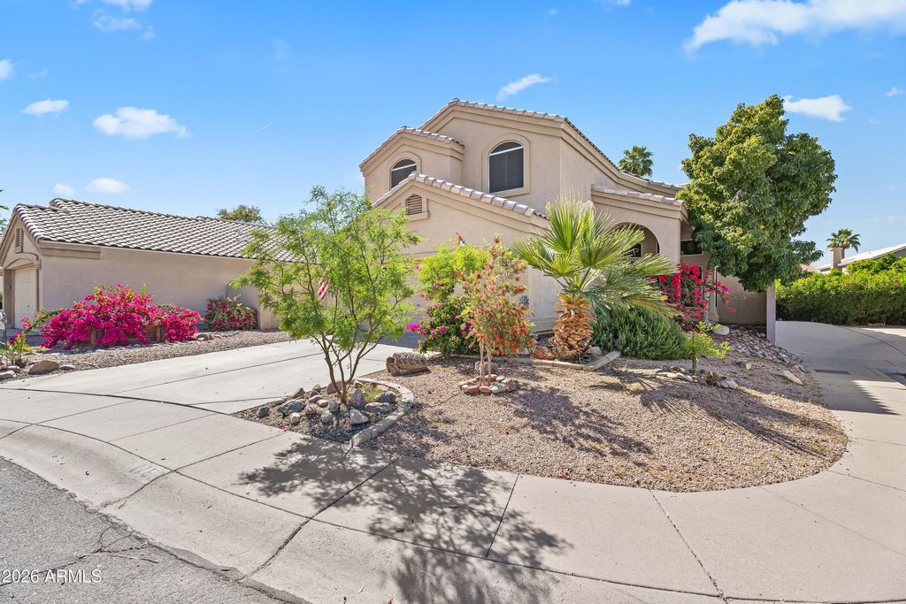 Image 9 of property listing at 1753 E BOSTON Circle, Chandler, AZ 85225