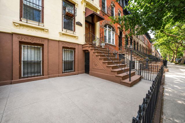 571 Macon Street, Brooklyn, NY 11233