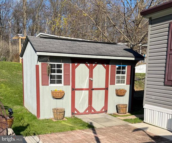 51 HELENA LN, Carlisle, PA 17015