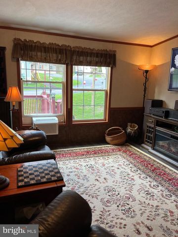 51 HELENA LN, Carlisle, PA 17015