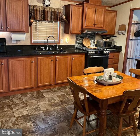 51 HELENA LN, Carlisle, PA 17015