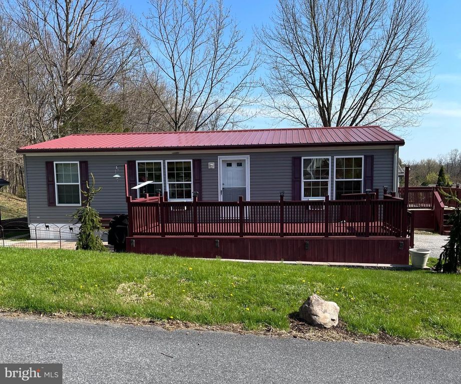 51 HELENA LN, Carlisle, PA 17015