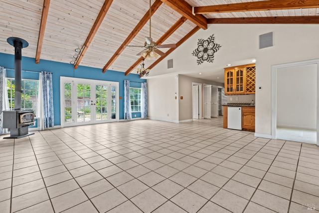 84 School St, Willits, CA 95490