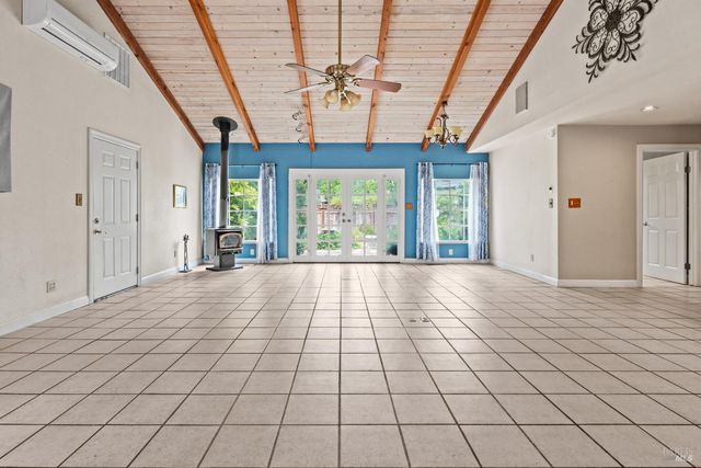 84 School St, Willits, CA 95490