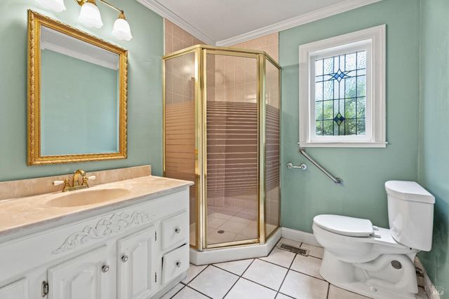 84 School St, Willits, CA 95490