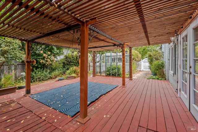 84 School St, Willits, CA 95490