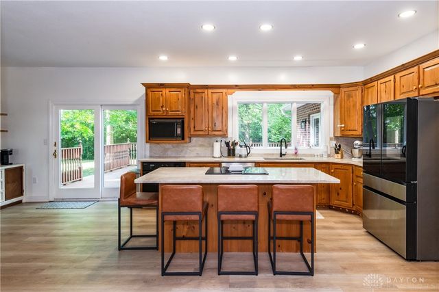 4341 Lone Wolf Avenue, Springfield, OH 45502
