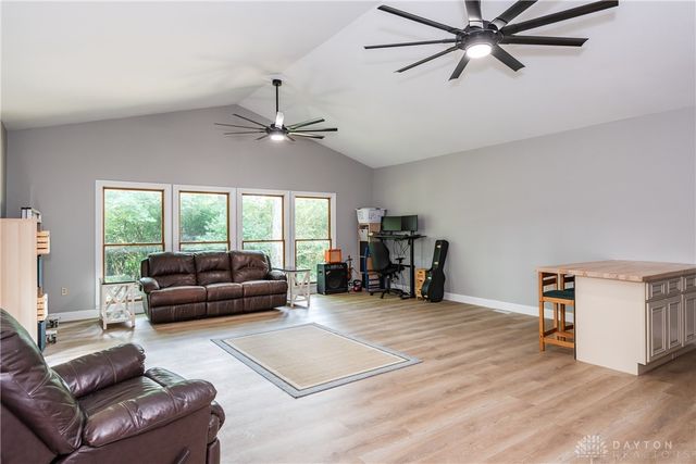 4341 Lone Wolf Avenue, Springfield, OH 45502