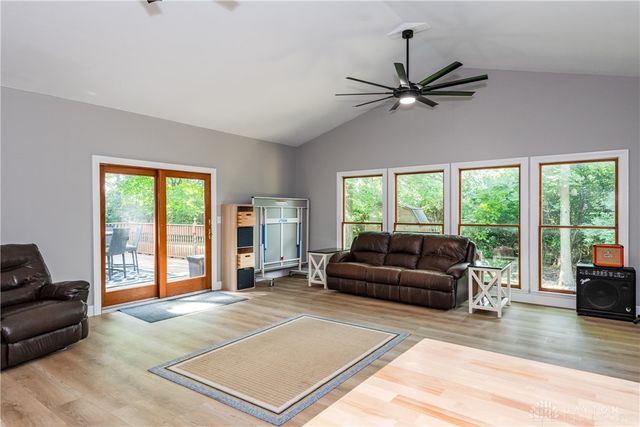 4341 Lone Wolf Avenue, Springfield, OH 45502