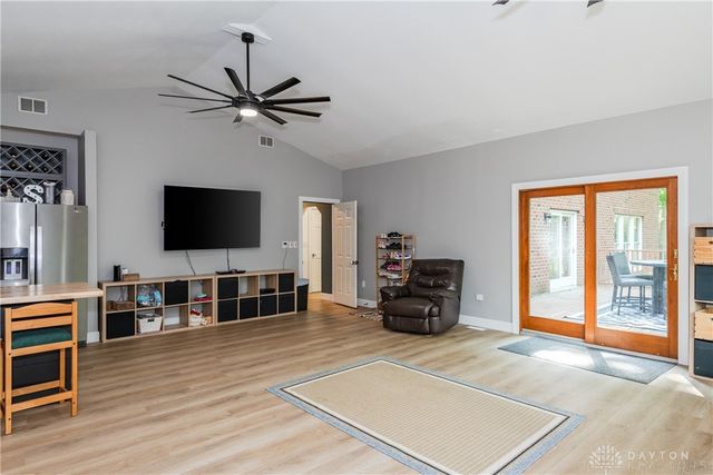 4341 Lone Wolf Avenue, Springfield, OH 45502
