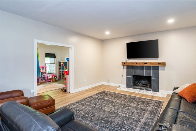 4341 Lone Wolf Avenue, Springfield, OH 45502
