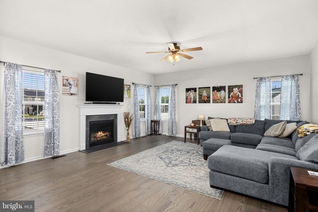 8402 CHISWELL CT, Spotsylvania, VA 22551