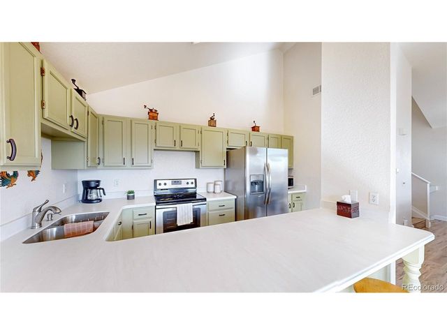 533 Canyon View Dr, Golden, CO 80403