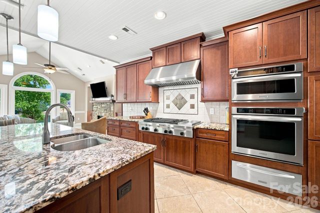 19318 Mary Ardrey Circle, Cornelius, NC 28031