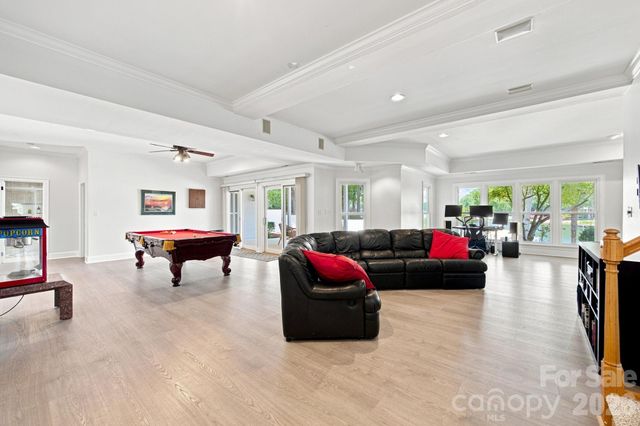 19318 Mary Ardrey Circle, Cornelius, NC 28031