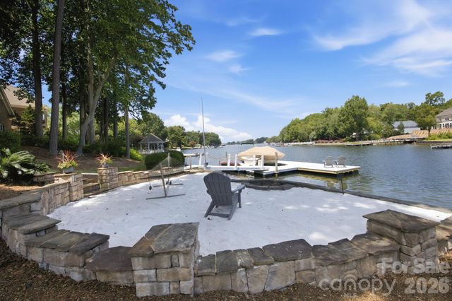 19318 Mary Ardrey Circle, Cornelius, NC 28031
