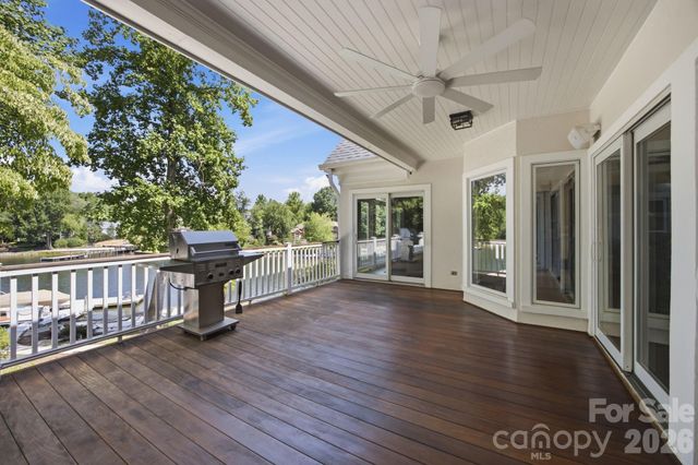 19318 Mary Ardrey Circle, Cornelius, NC 28031