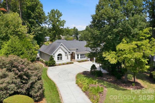 19318 Mary Ardrey Circle, Cornelius, NC 28031