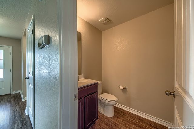 815 RED CROSSBILL, San Antonio, TX 78253