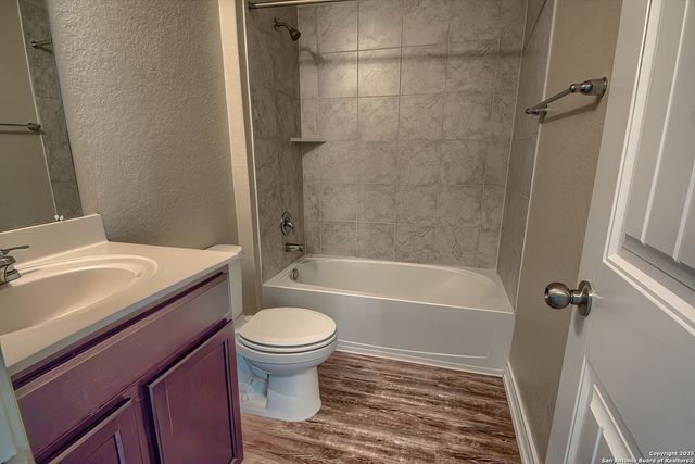815 RED CROSSBILL, San Antonio, TX 78253