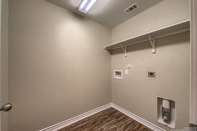 815 RED CROSSBILL, San Antonio, TX 78253