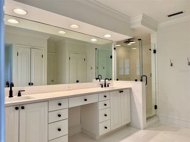 912 S HIMES AVENUE, Tampa, FL 33629