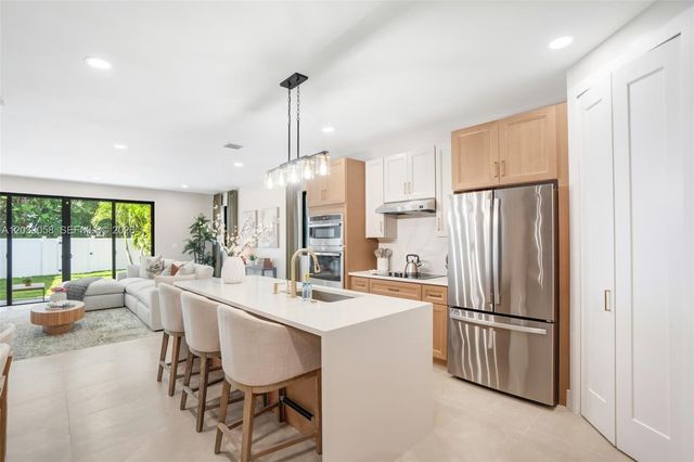 701 sw 17th st 701, Fort Lauderdale, FL 33315
