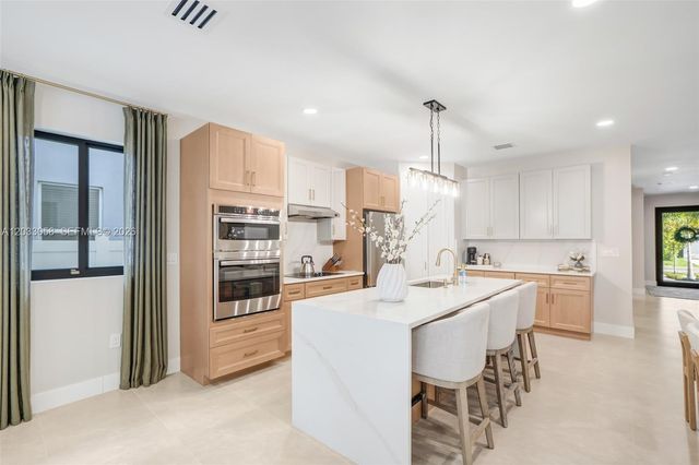 701 sw 17th st 701, Fort Lauderdale, FL 33315