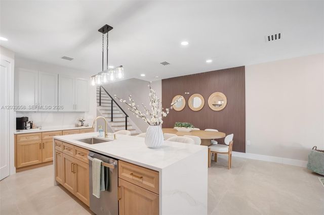 701 sw 17th st 701, Fort Lauderdale, FL 33315