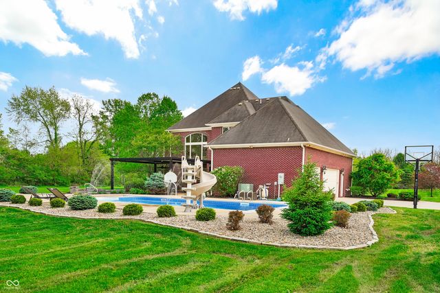 10158 Sanctuary Drive, Brownsburg, IN 46112
