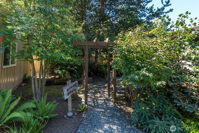 1607 NE Parker Road, Coupeville, WA 98239