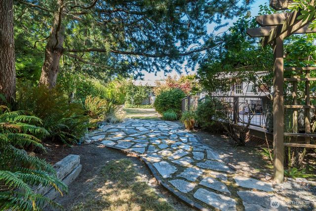1607 NE Parker Road, Coupeville, WA 98239