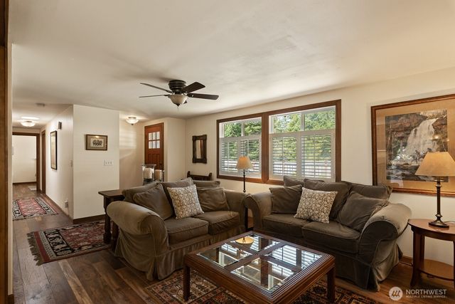 1607 NE Parker Road, Coupeville, WA 98239