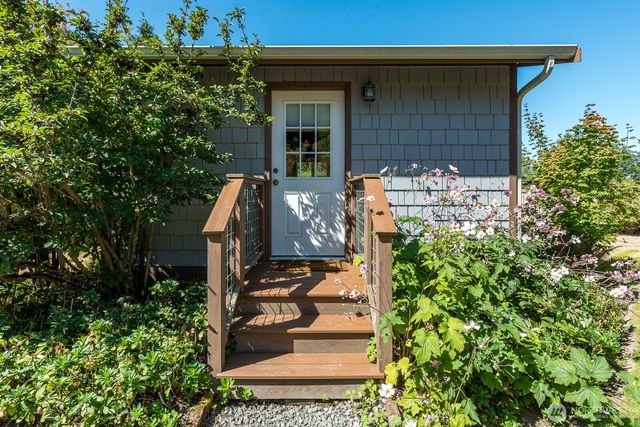 1607 NE Parker Road, Coupeville, WA 98239