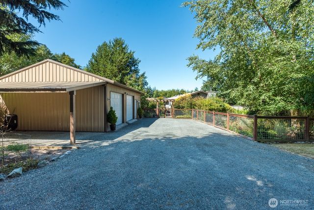 1607 NE Parker Road, Coupeville, WA 98239