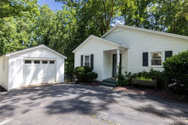 203 Augusta Road, Clemson, SC 29631