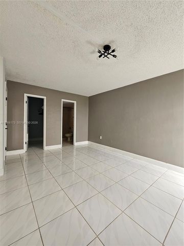 840 NW 87th Ave 406, Miami, FL 33172